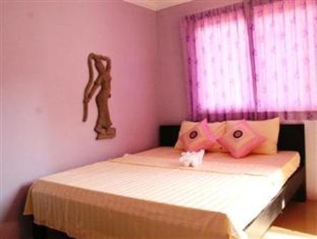 Ladybug Guesthouse Сием Реап Стая снимка